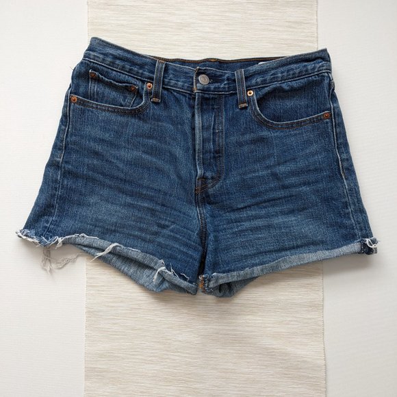 Levi's High Rise Wedgie Shorts - Size 29 - Picture 3 of 4